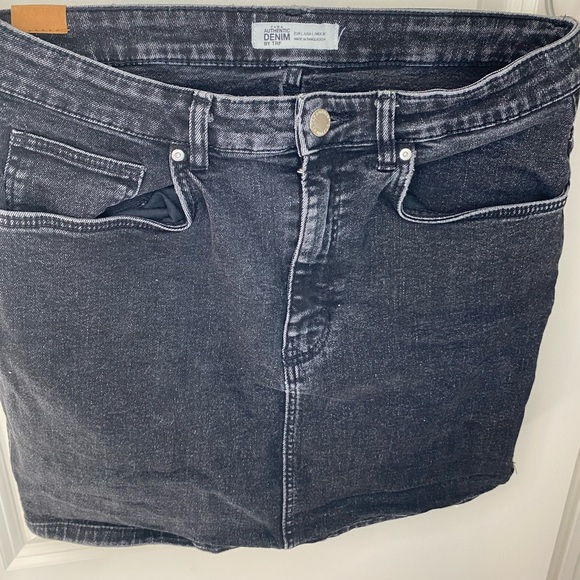ZARA Jean skirt - Picture 1 of 1